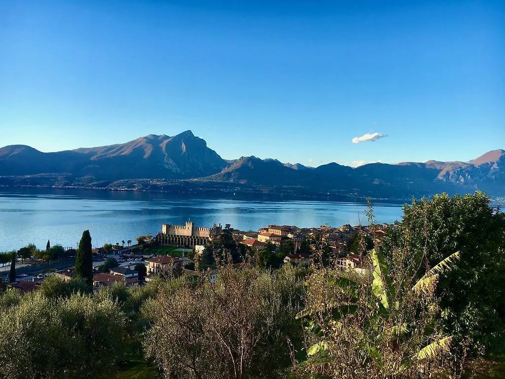 Cosy Torri Apartments Torri Del Benaco Italy