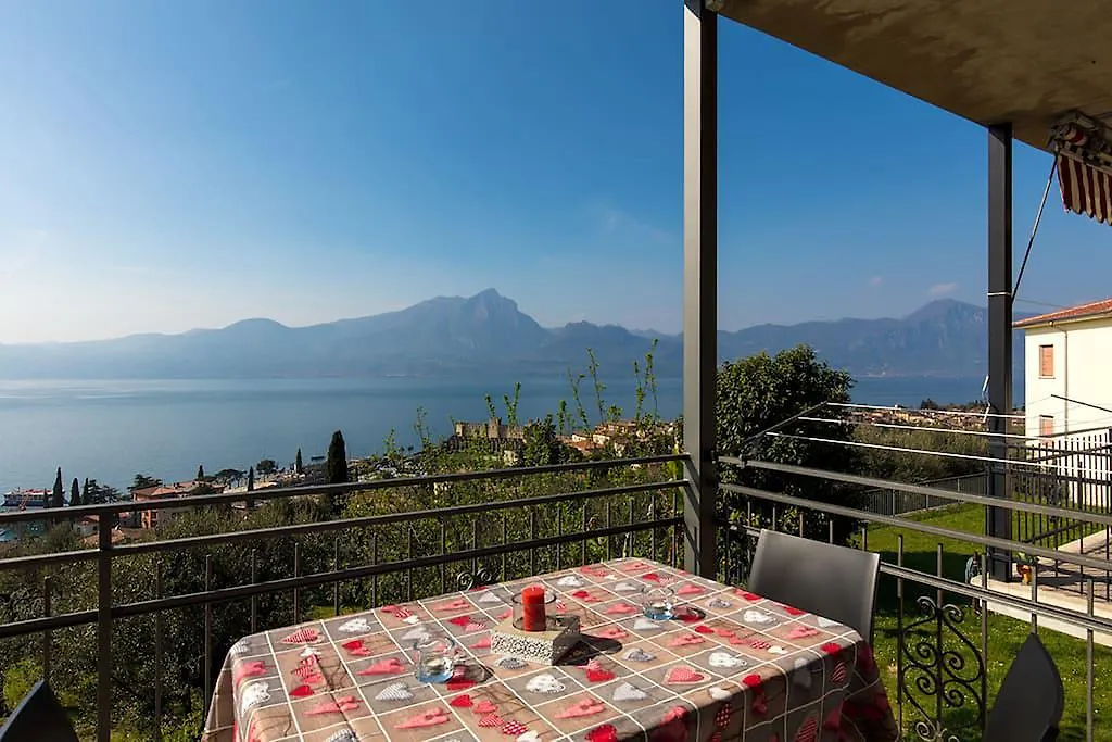 Cosy Torri Apartments Torri Del Benaco Italy
