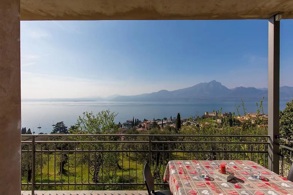 Cosy Torri Apartments location
