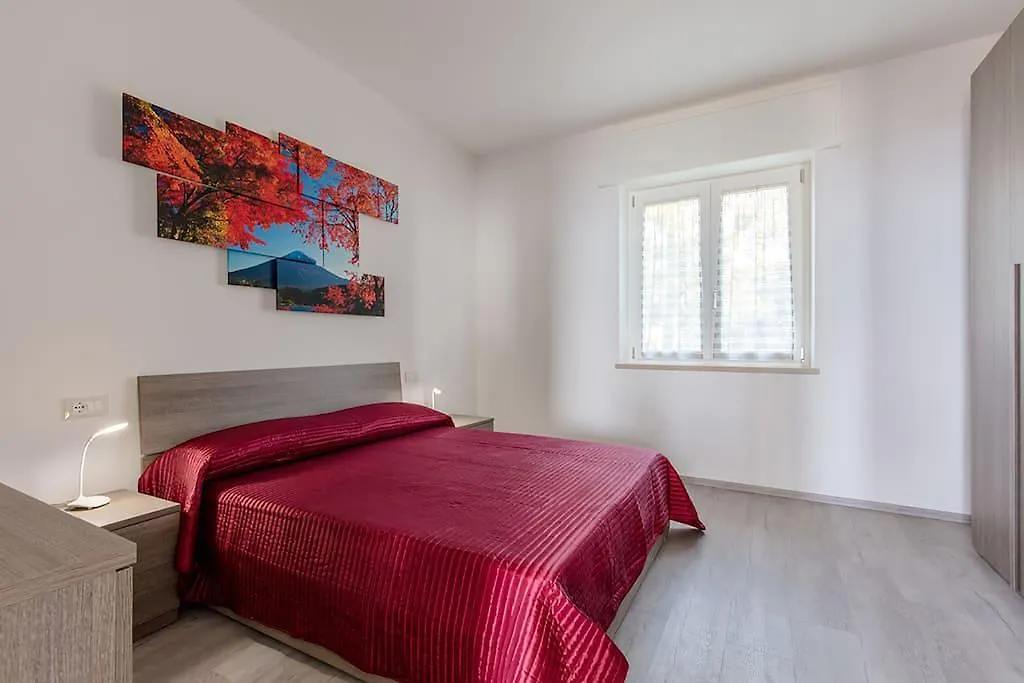 Cosy Torri Apartments Torri Del Benaco Italy