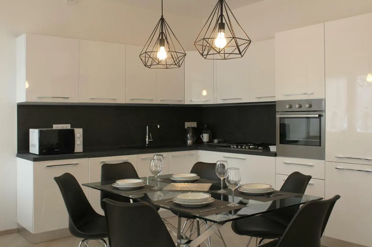 Cosy Torri Apartments Torri Del Benaco Italy