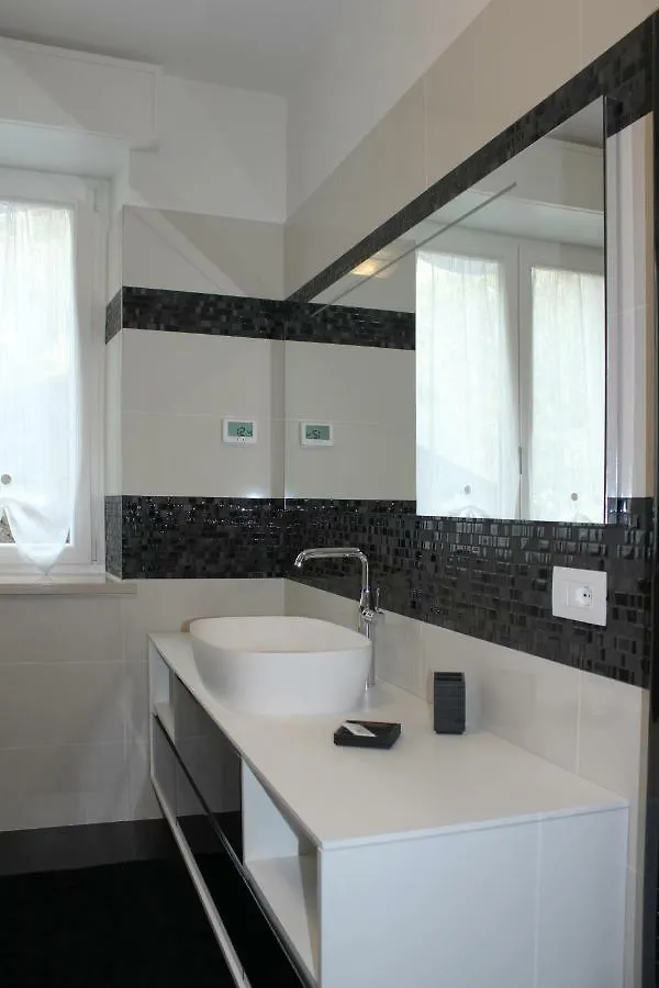 Cosy Torri Apartments Torri Del Benaco Italy