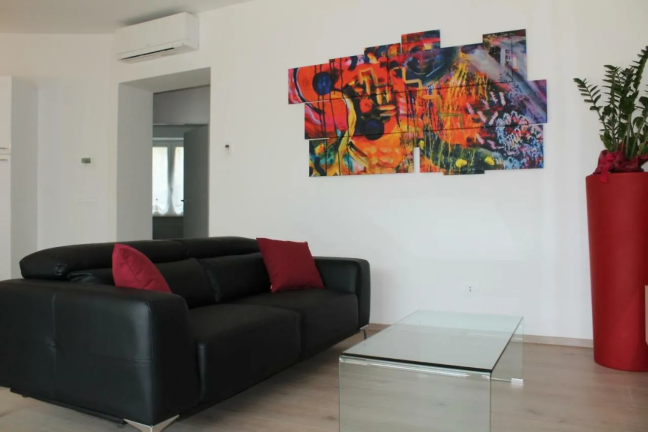 Cosy Torri Apartments Torri Del Benaco 0*,  Italy