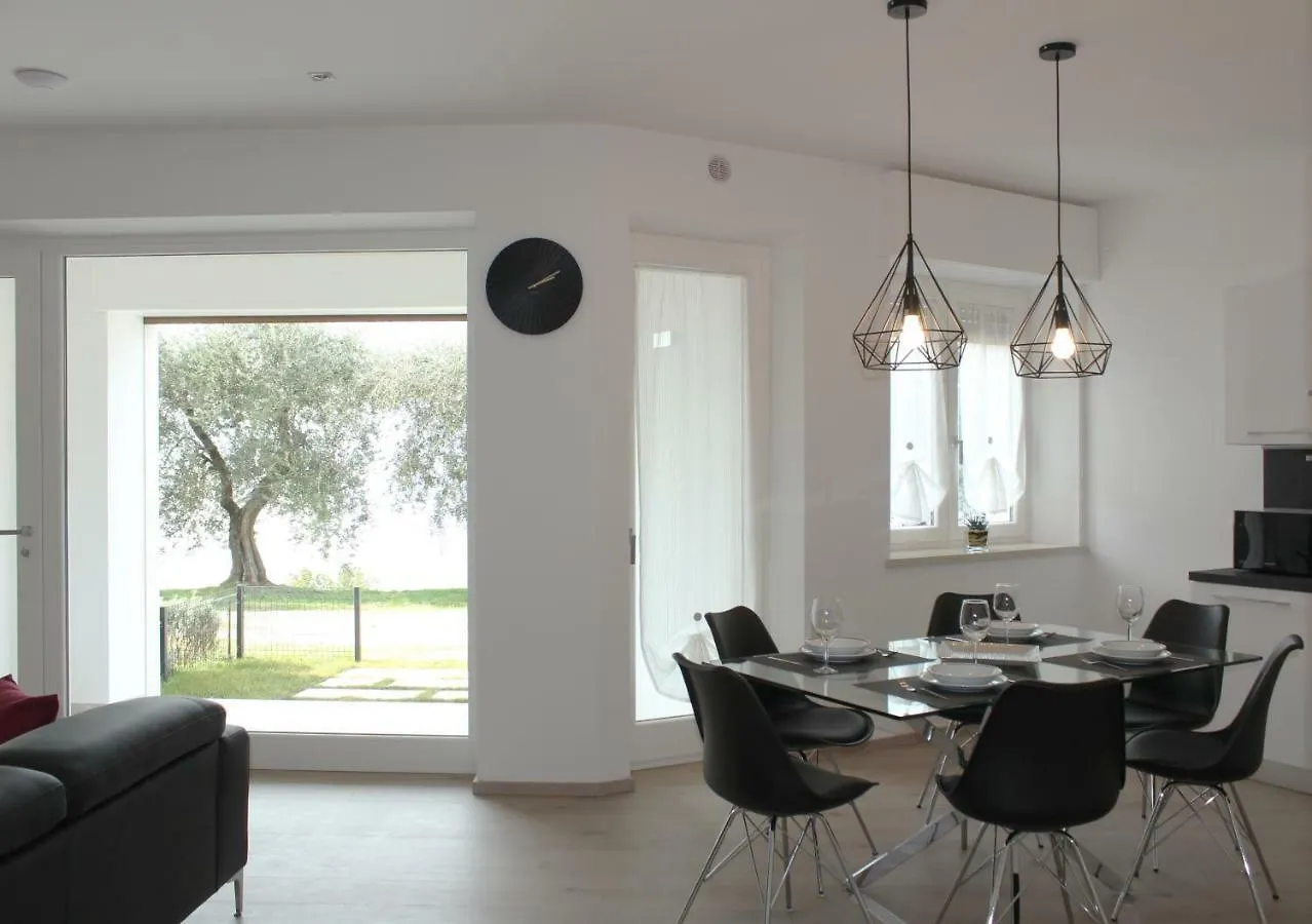 טורי דל בנקו Cosy Torri Apartments טורי דל בנקו