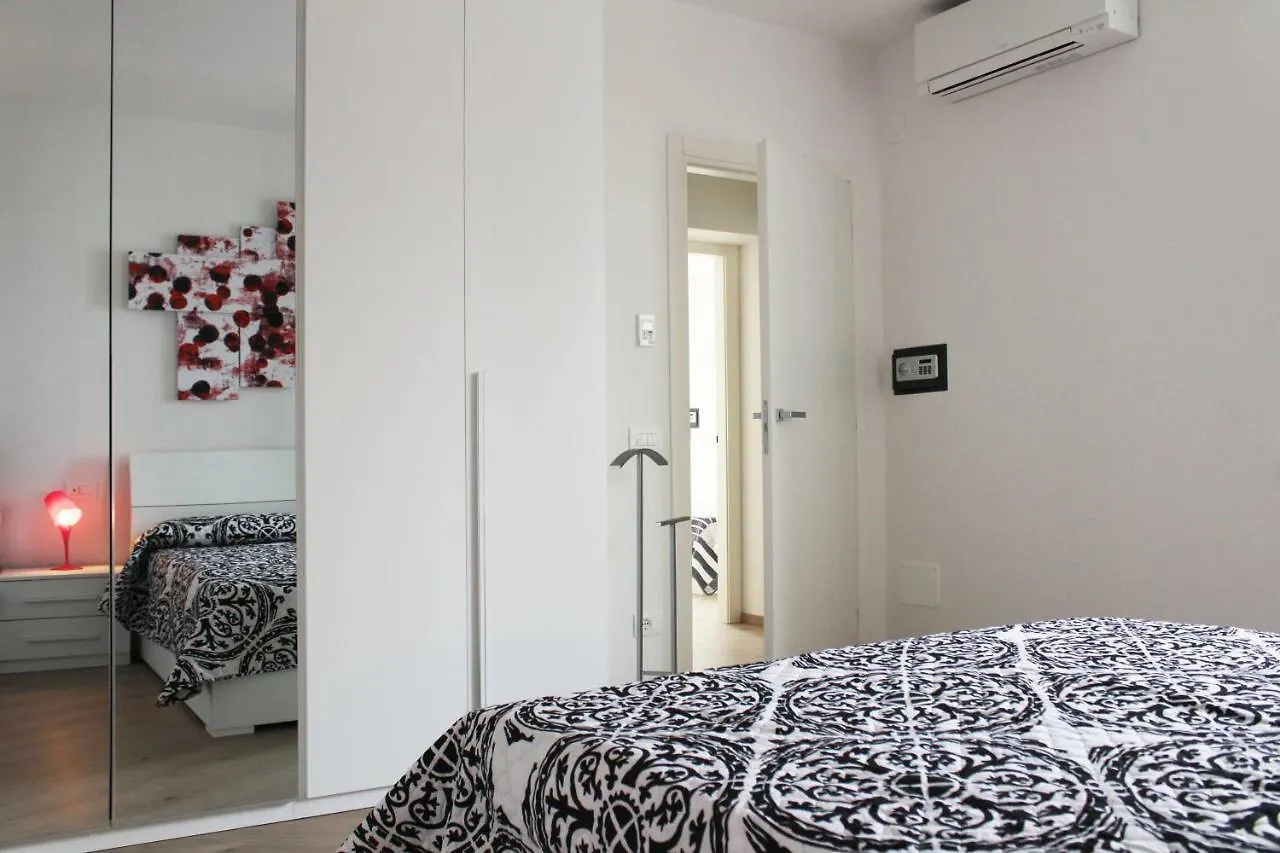 טורי דל בנקו Cosy Torri Apartments  טורי דל בנקו